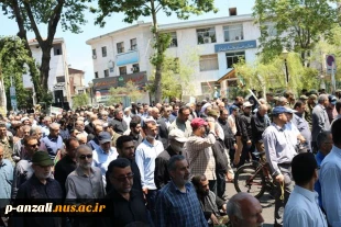 حضور پر شور ریاست محترم آموزشکده فنی و حرفه ای بندر انزلی آقای مهندس بیژن شعبانی به همراه همکاران شاغل و بازنشسته آموزشکده در مراسم راهپیمایی روز قدس  9